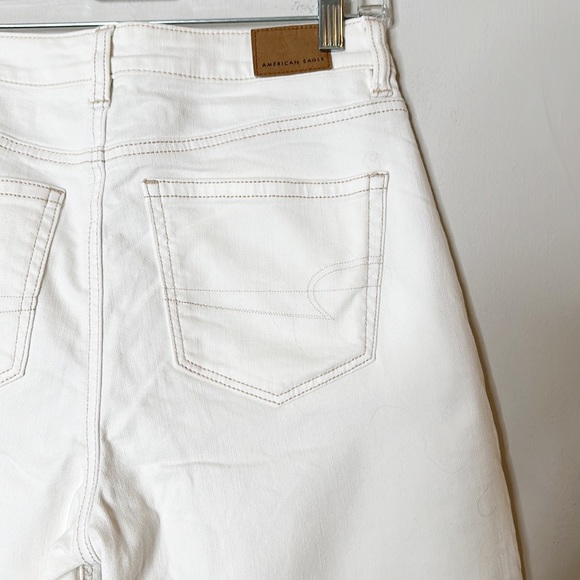 American Eagle White Ripped Straight Leg Mom Denim Jeans women size 4 - Picture 6 of 7